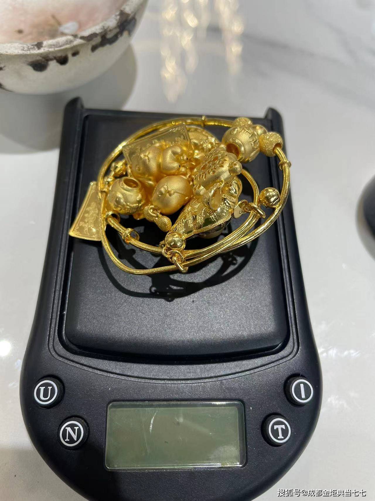 娄底最新24小时上门回收金价方法分析(最方便真实的娄底24小时上门回收黄金方法)